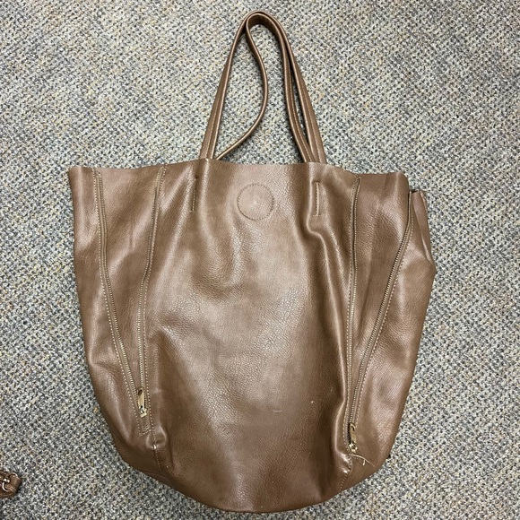Brown Vegan Leather tote bag. Side purse and change purse - Picture 2 of 7